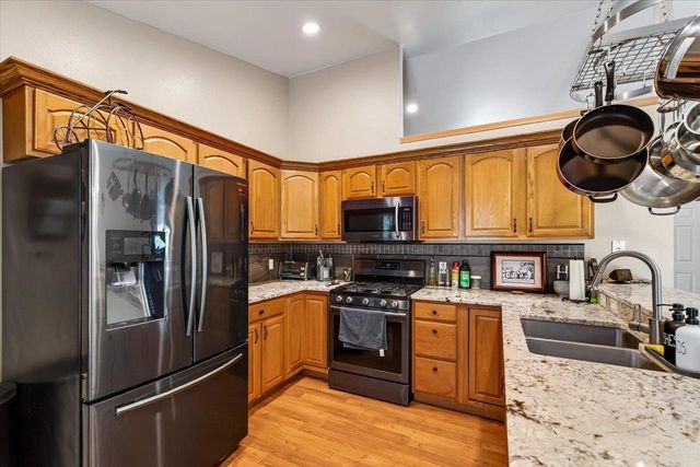 4729 Gaston Circle, Cottage Grove, WI 53527