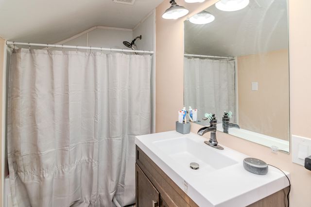 86 Danville Pike, Hustonville, KY 40437