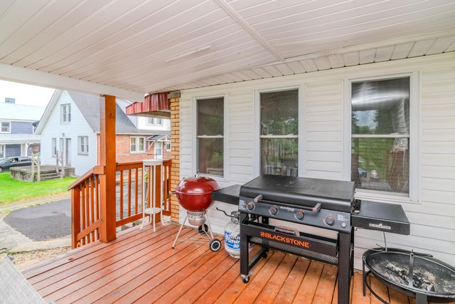 86 Danville Pike, Hustonville, KY 40437