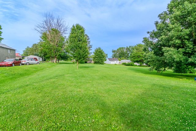 86 Danville Pike, Hustonville, KY 40437