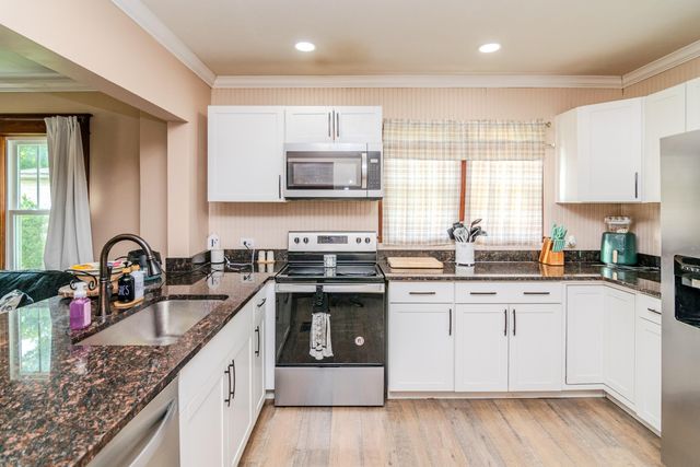 86 Danville Pike, Hustonville, KY 40437