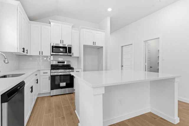 13210 Hayden Peak Drive, Iowa Colony, TX 77583
