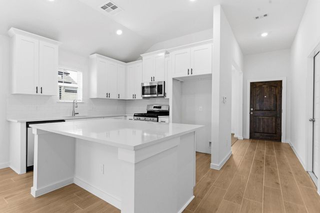 13210 Hayden Peak Drive, Iowa Colony, TX 77583