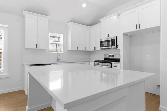 13210 Hayden Peak Drive, Iowa Colony, TX 77583