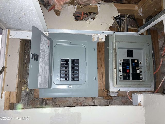 161 6th Avenue, Troy, NY 12180