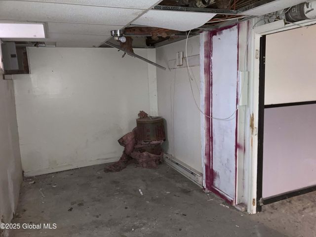 161 6th Avenue, Troy, NY 12180