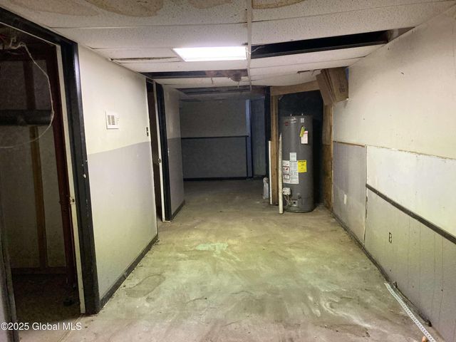 161 6th Avenue, Troy, NY 12180