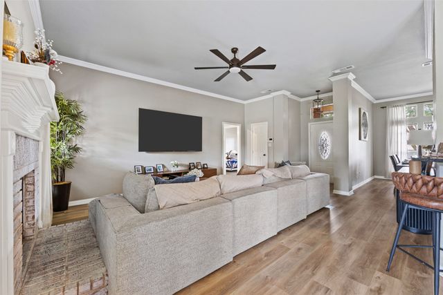 3909 Timbercrest Drive E, Burleson, TX 76028