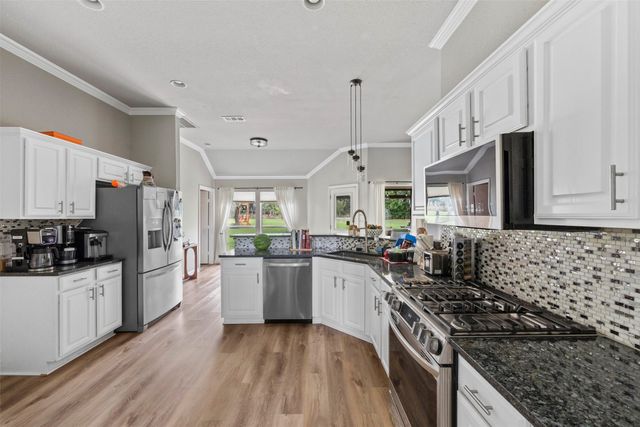 3909 Timbercrest Drive E, Burleson, TX 76028