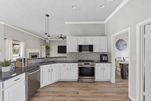 3909 Timbercrest Drive E, Burleson, TX 76028