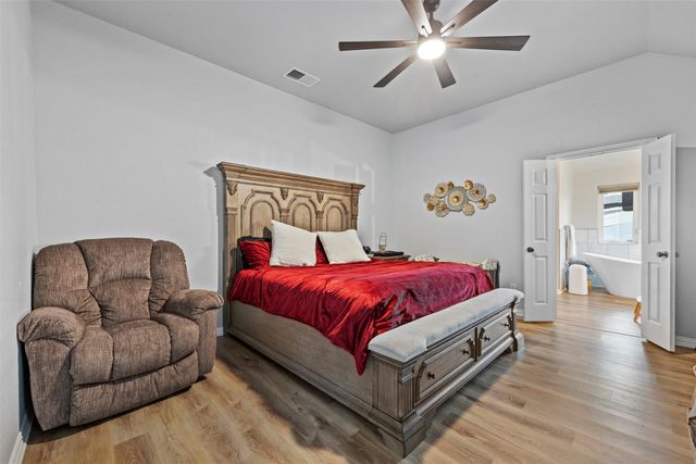 3909 Timbercrest Drive E, Burleson, TX 76028