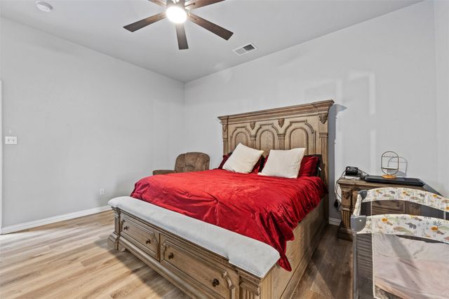 3909 Timbercrest Drive E, Burleson, TX 76028