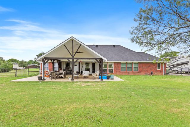 3909 Timbercrest Drive E, Burleson, TX 76028