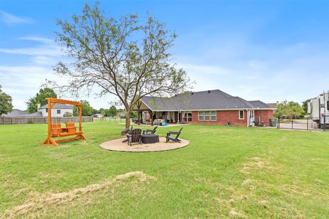 3909 Timbercrest Drive E, Burleson, TX 76028