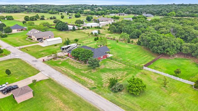 3909 Timbercrest Drive E, Burleson, TX 76028
