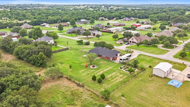 3909 Timbercrest Drive E, Burleson, TX 76028