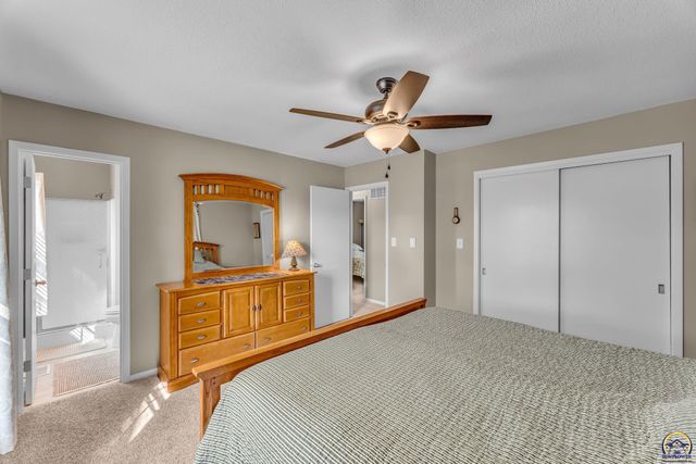 4012 SW 35th TER, Topeka, KS 66614