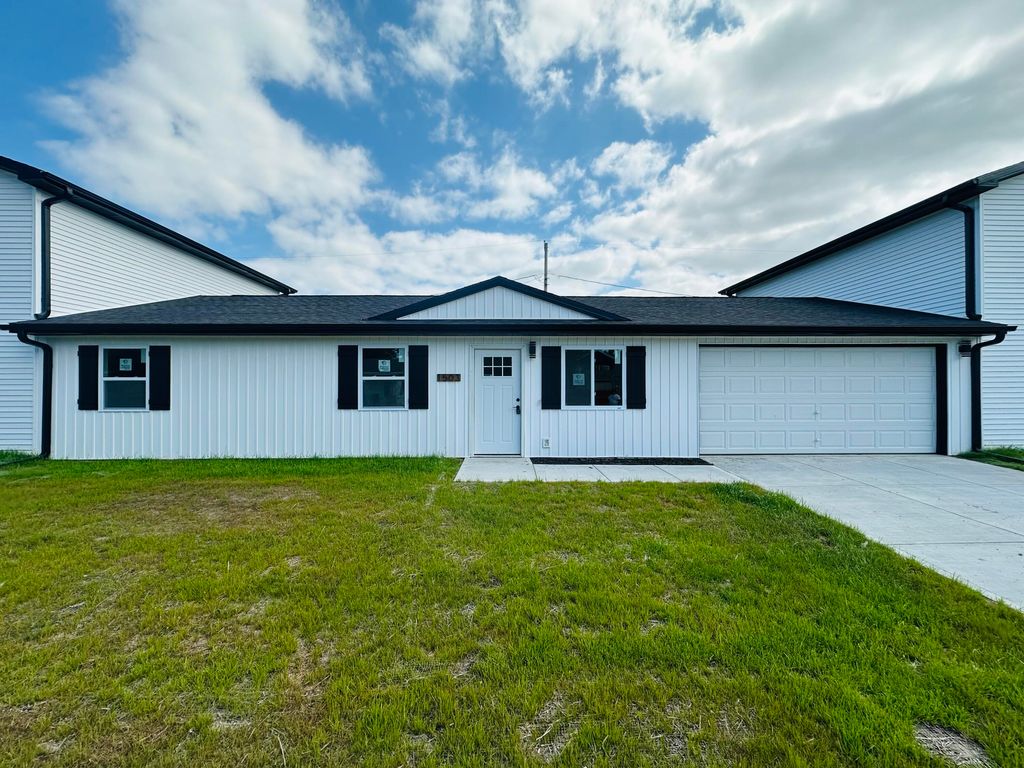 1503 SILVER Lane, Carter Lake, IA 51510