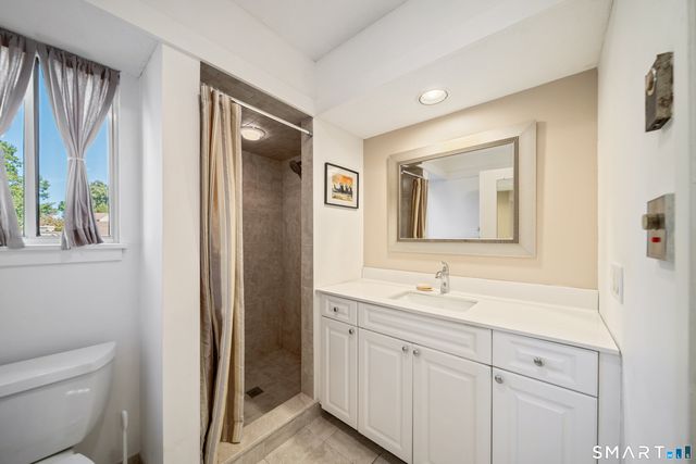397 Krueger Circle A, Southbury, CT 06488