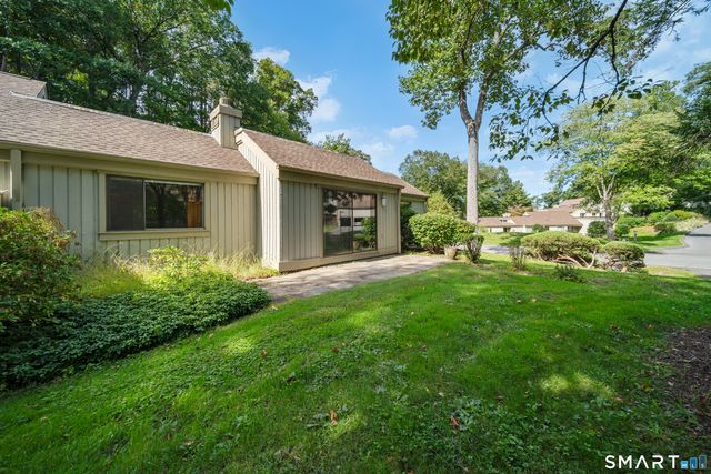 397 Krueger Circle A, Southbury, CT 06488