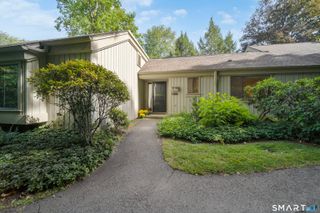 397 Krueger Circle A, Southbury, CT 06488