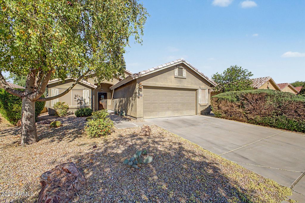 Image 6 of property listing at 115 S BIRDIE Way, Casa Grande, AZ 85194