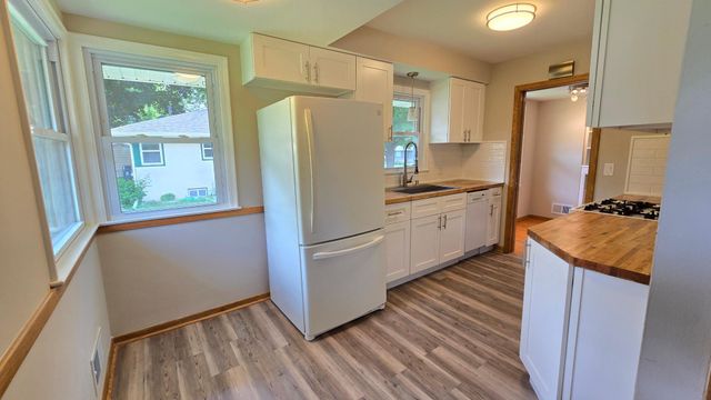 3001 29th Avenue NE, Saint Anthony, MN 55418