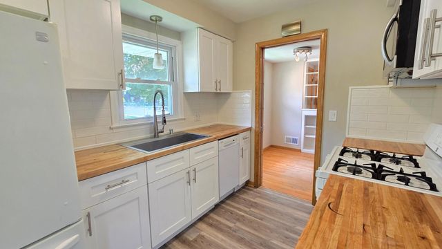 3001 29th Avenue NE, Saint Anthony, MN 55418