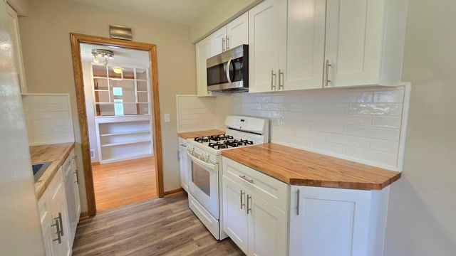 3001 29th Avenue NE, Saint Anthony, MN 55418
