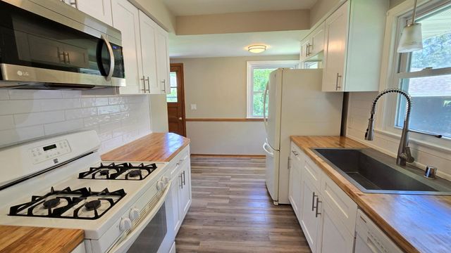 3001 29th Avenue NE, Saint Anthony, MN 55418