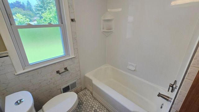 3001 29th Avenue NE, Saint Anthony, MN 55418