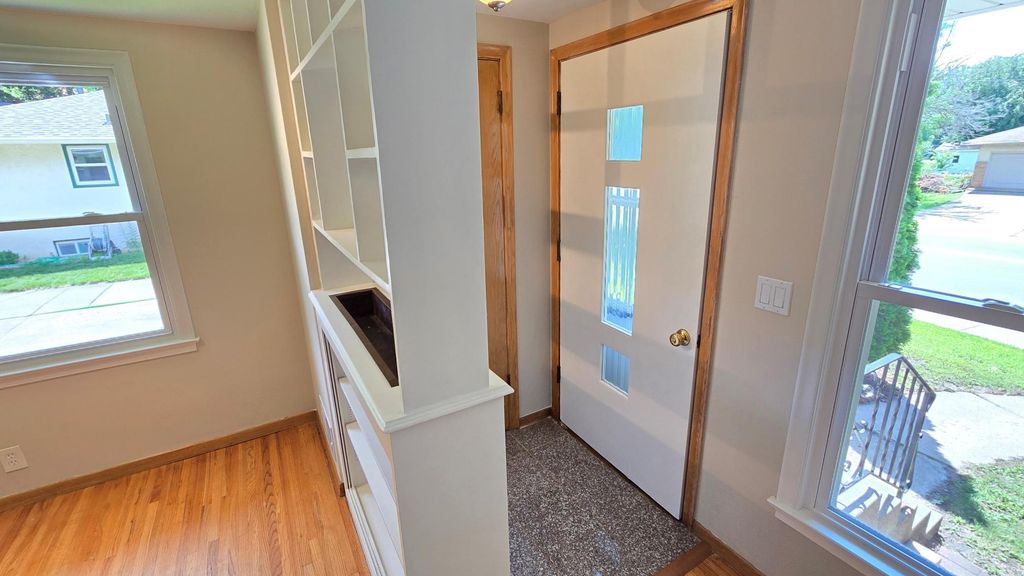 3001 29th Avenue NE, Saint Anthony, MN 55418 — photo 2