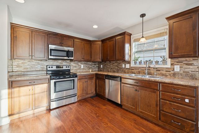 3742 Crisscross Ct, Clarksville, TN 37040