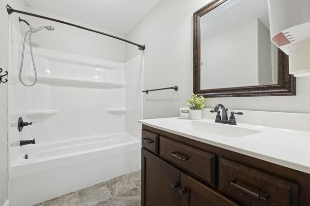 3742 Crisscross Ct, Clarksville, TN 37040