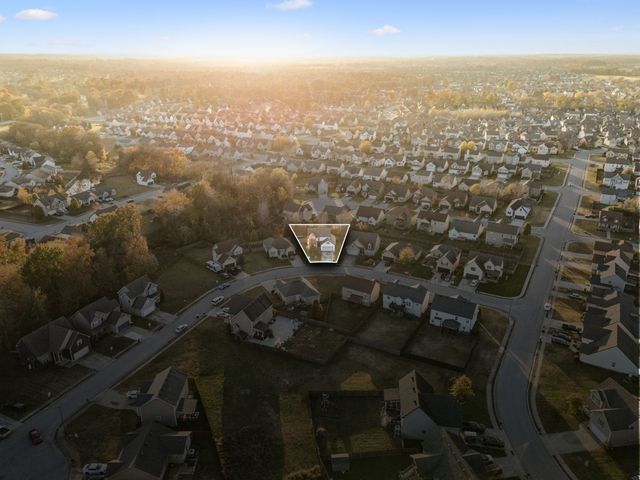 3742 Crisscross Ct, Clarksville, TN 37040