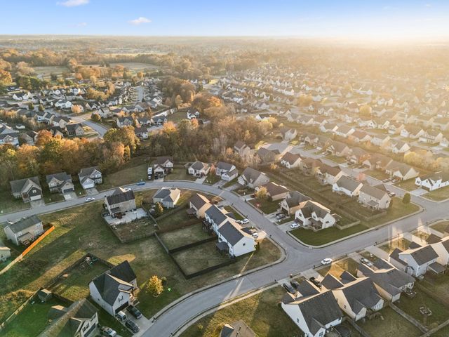 3742 Crisscross Ct, Clarksville, TN 37040