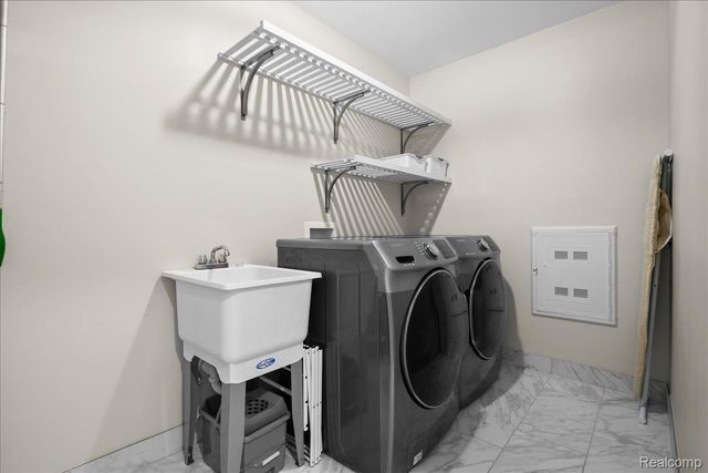 411 E Ferry Street 15, Detroit, MI 48202