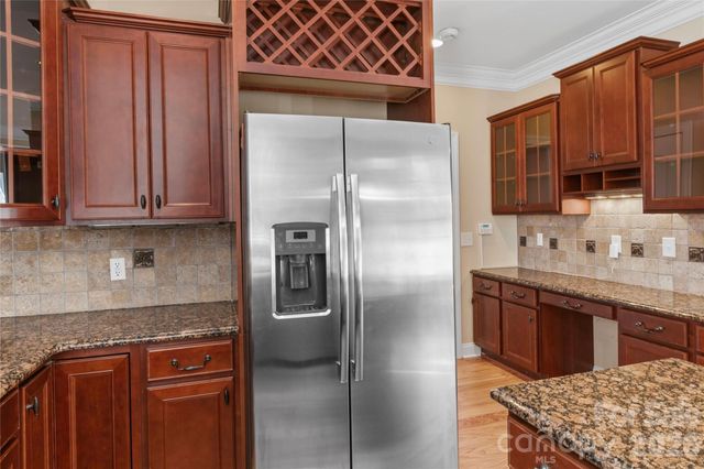 1391 Somerset Cove Drive, Winston Salem, NC 27103