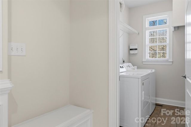 1391 Somerset Cove Drive, Winston Salem, NC 27103