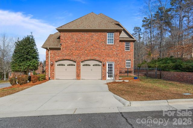 1391 Somerset Cove Drive, Winston Salem, NC 27103