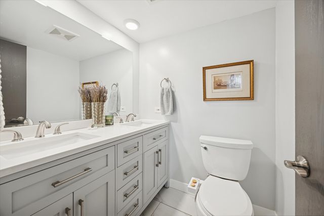 10364 Parkside Avenue C1, Oak Lawn, IL 60453