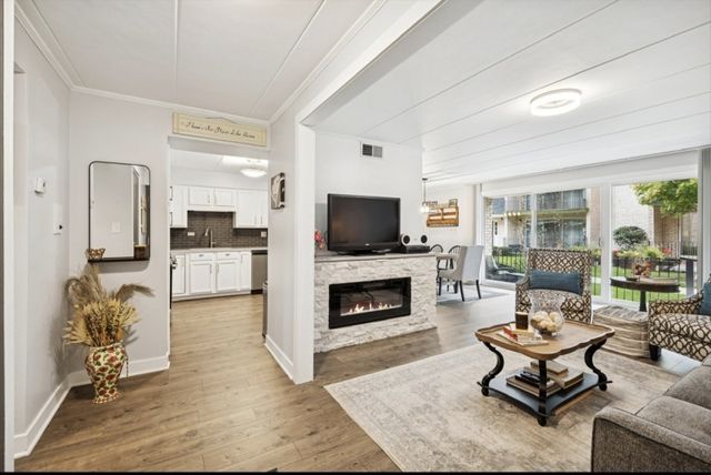 10364 Parkside Avenue C1, Oak Lawn, IL 60453