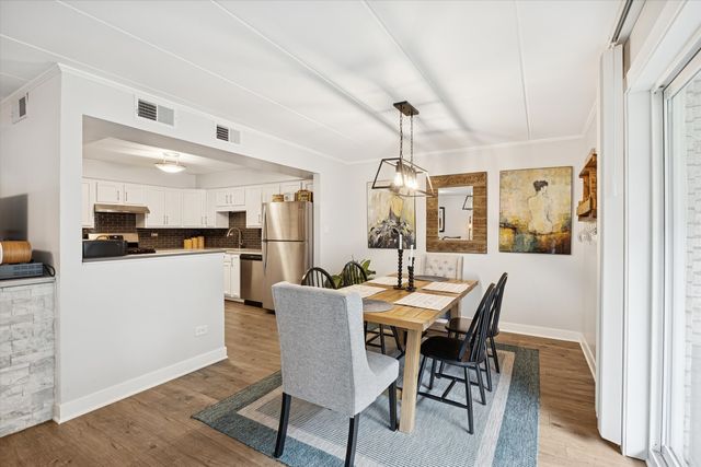 10364 Parkside Avenue C1, Oak Lawn, IL 60453