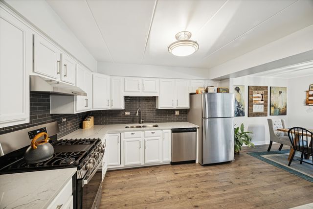 10364 Parkside Avenue C1, Oak Lawn, IL 60453