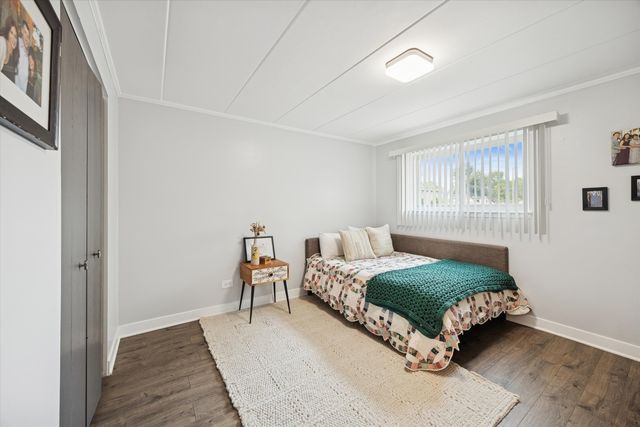 10364 Parkside Avenue C1, Oak Lawn, IL 60453