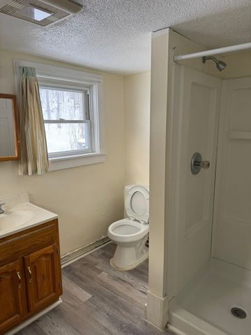 38 Washington Street, Claremont, NH 03743