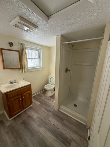 38 Washington Street, Claremont, NH 03743