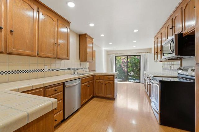 8050 Chardonay Court, San Jose, CA 95135