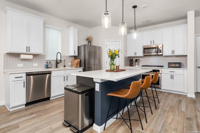 2043 cowan, New Braunfels, TX 78132