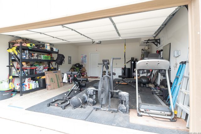 2043 cowan, New Braunfels, TX 78132